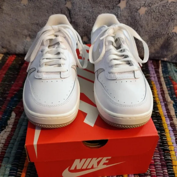 Nike gamma force. I originally bought them for $80.00. Only tried them on. - Picture 2 of 6